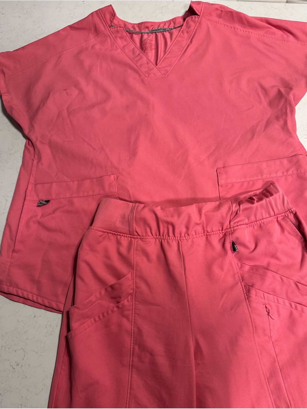 Scrub Top & Pants Set - Pink